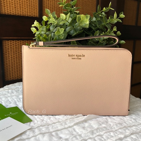 kate spade Handbags - Kate Spade Cameron Medium l-zip Wristlet
